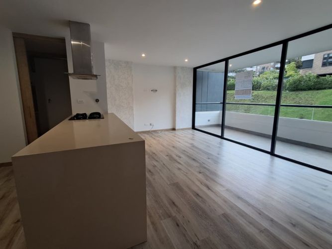 Apartamento de 2 alcobas en venta en Santa Elena, El Retiro, 75 m² · foto 3 de 10