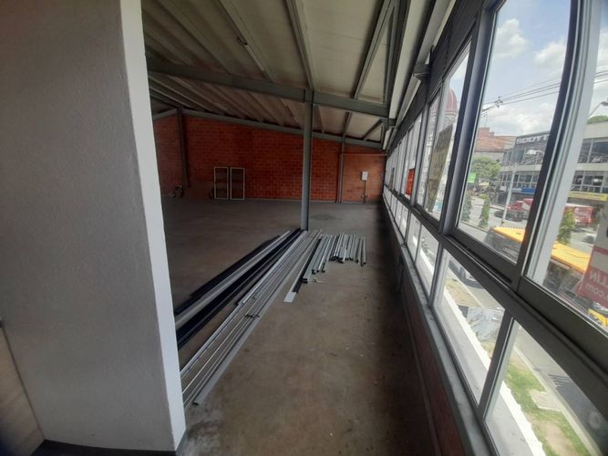 Bodega en arriendo en Calasanz, Medellín, 290 m² · foto 2 de 19