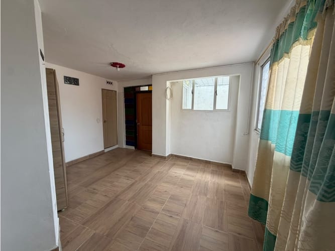 Apartamento de 3 alcobas en arriendo en El Rosario, Medellín, 78 m² · foto 4 de 14