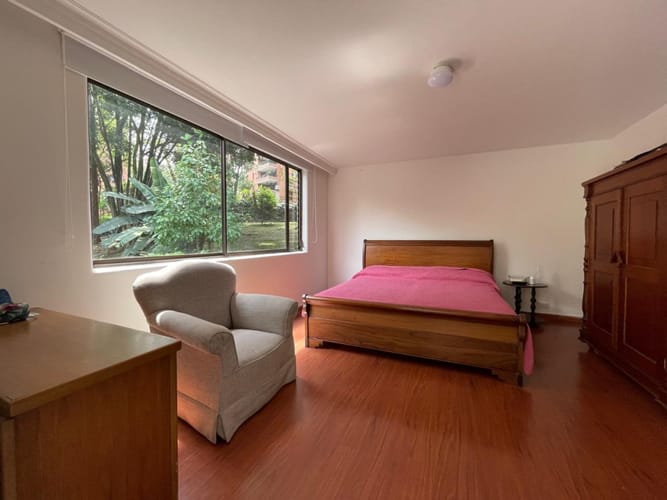 Apartamento de 3 alcobas en venta en Altos Del Poblado, Medellín, 210 m² · foto 11 de 23