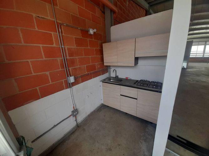 Bodega en arriendo en Calasanz, Medellín, 290 m² · foto 17 de 19