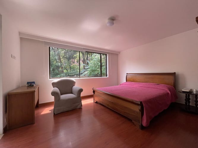 Apartamento de 3 alcobas en venta en Altos Del Poblado, Medellín, 210 m² · foto 12 de 23