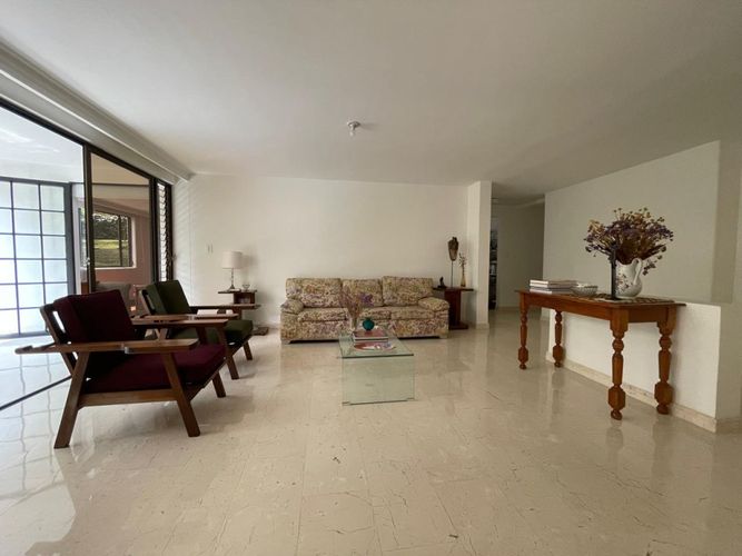 Apartamento de 3 alcobas en venta en Altos Del Poblado, Medellín, 210 m² · foto 19 de 23