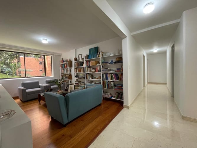 Apartamento de 3 alcobas en venta en Altos Del Poblado, Medellín, 210 m² · foto 21 de 23