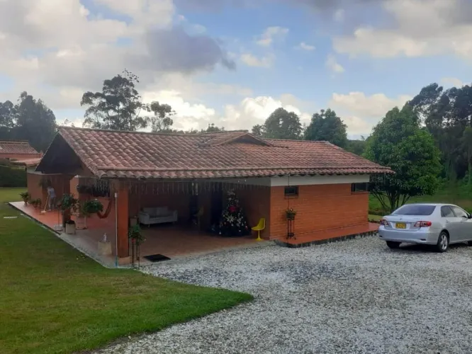 Finca en arriendo en Sajonia, Rionegro, 220 m² · foto 13 de 17