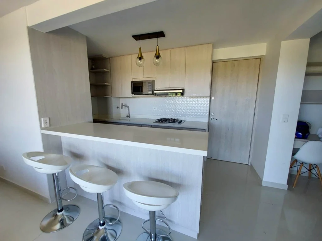Apartamento en arriendo en Rionegro · foto 3 de 14