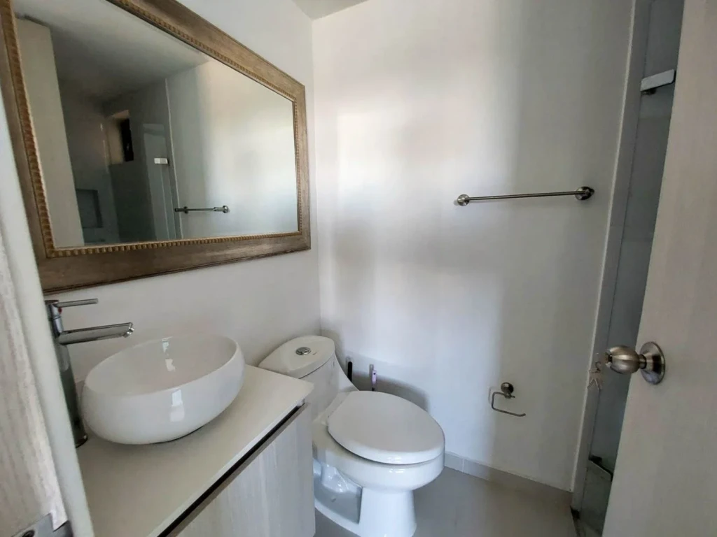Apartamento en arriendo en Rionegro · foto 4 de 14