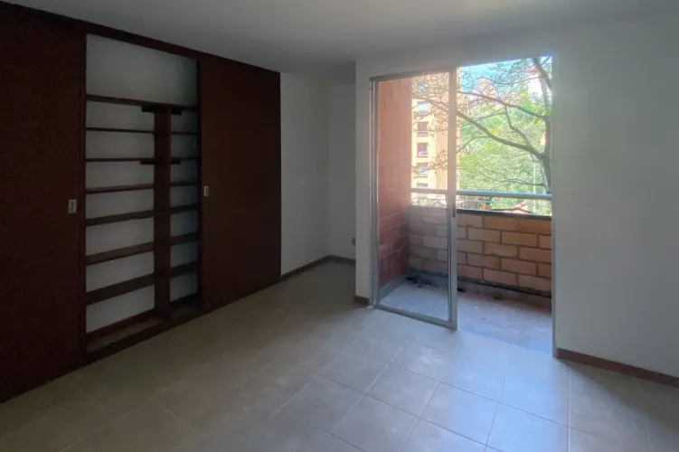 Apartamento de 3 alcobas en arriendo en Patio Bonito, Medellín, 91 m² · foto 3 de 16