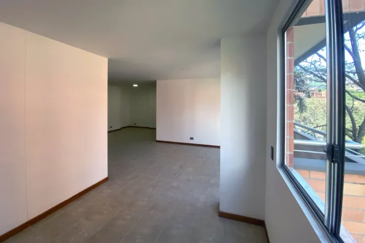 Apartamento de 3 alcobas en arriendo en Patio Bonito, Medellín, 91 m² · foto 4 de 16