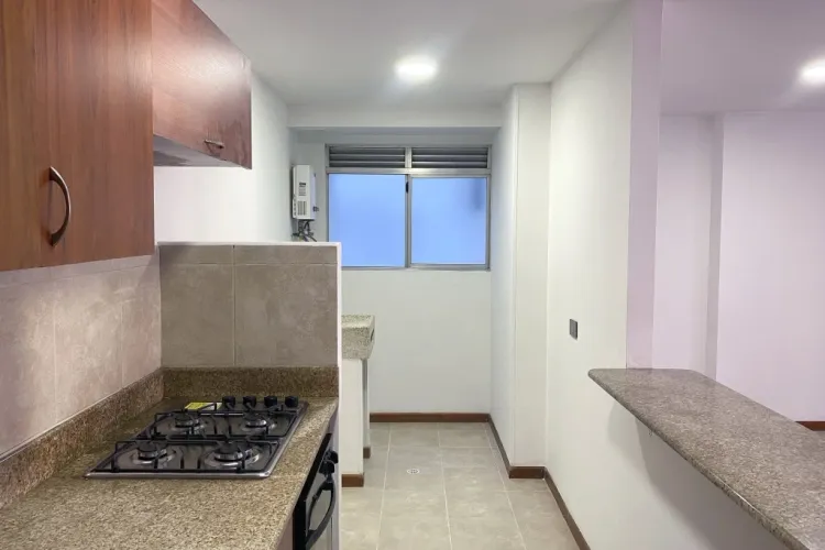 Apartamento de 3 alcobas en arriendo en Patio Bonito, Medellín, 91 m² · foto 6 de 16