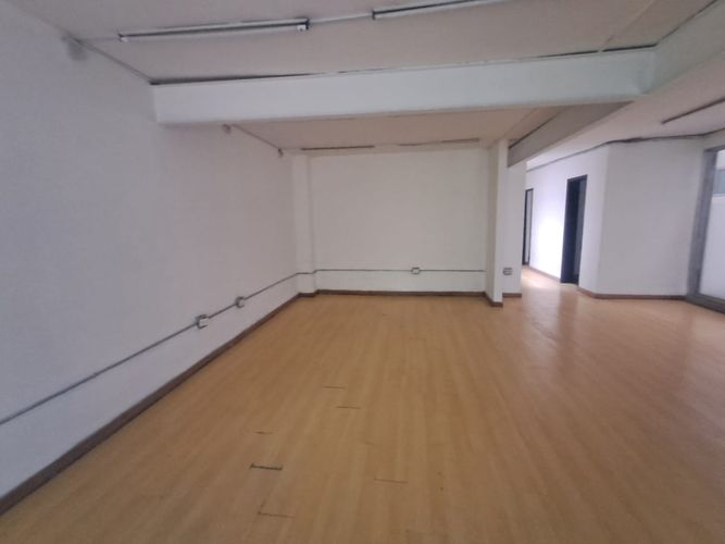 Local en arriendo en El Poblado, Medellín, 200 m² · foto 2 de 15