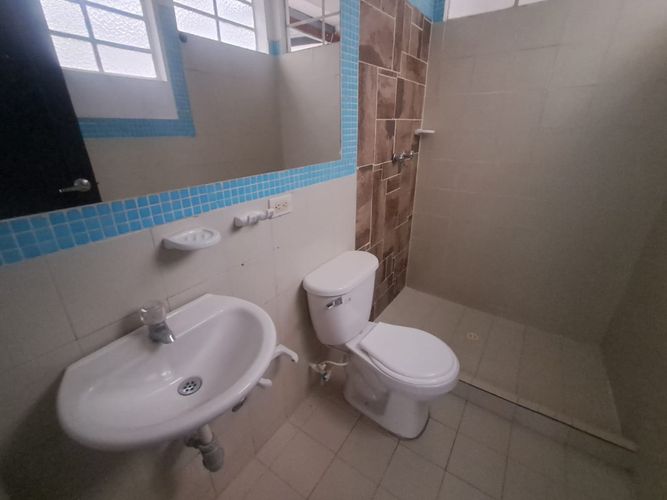Local en arriendo en El Poblado, Medellín, 200 m² · foto 10 de 15