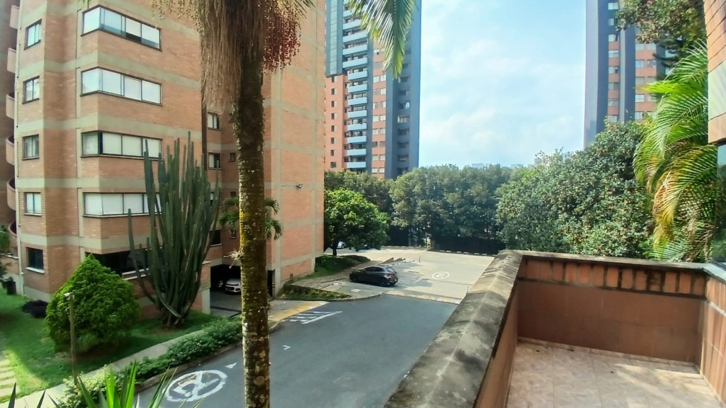 Apartamento en venta en Belén, Medellín · foto 2 de 13