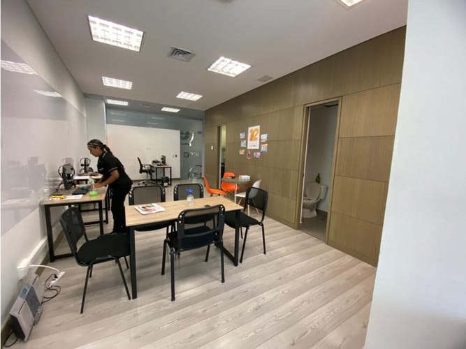 Oficina en arriendo en Ciudad Del Río, Medellín, 60 m² · foto 4 de 14