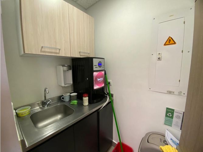 Oficina en arriendo en Ciudad Del Río, Medellín, 60 m² · foto 7 de 14