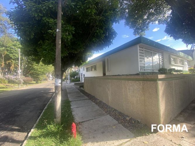 Casa de 4 alcobas en venta en Cadiz, Ibagué, 395 m² · foto 9 de 24