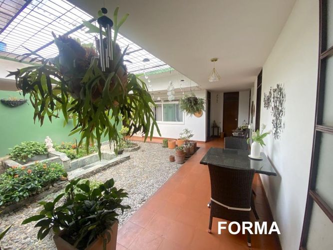 Casa de 4 alcobas en venta en Cadiz, Ibagué, 395 m² · foto 10 de 24
