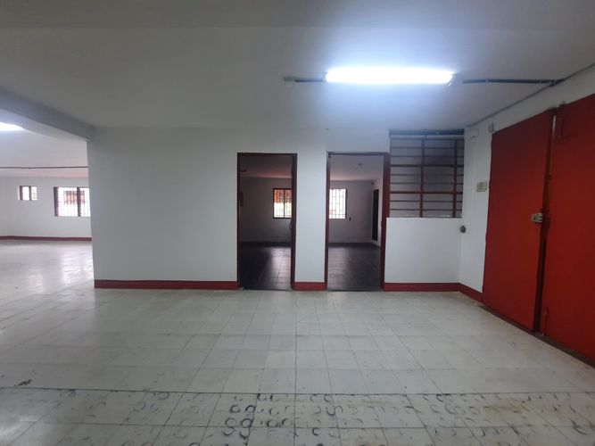Bodega en arriendo en Caribe, Medellín, 530 m² · foto 4 de 10