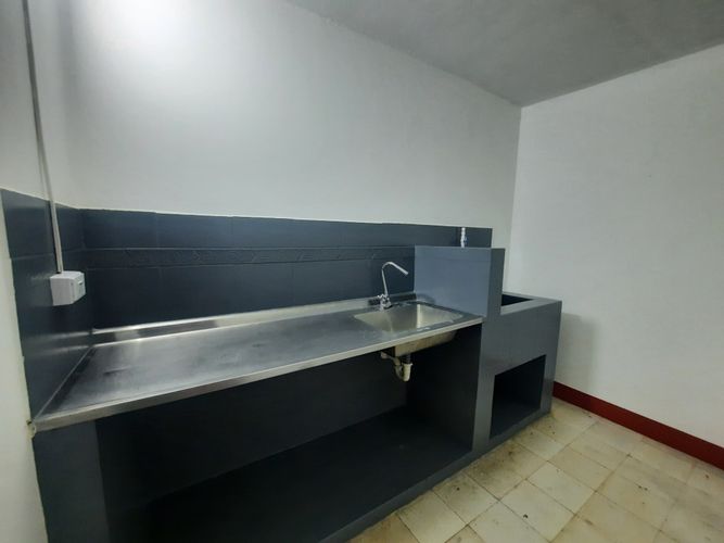 Bodega en arriendo en Caribe, Medellín, 530 m² · foto 5 de 10