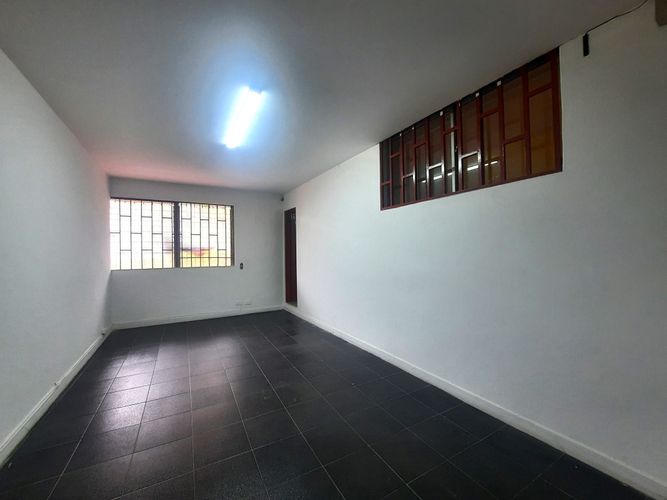 Bodega en arriendo en Caribe, Medellín, 530 m² · foto 6 de 10