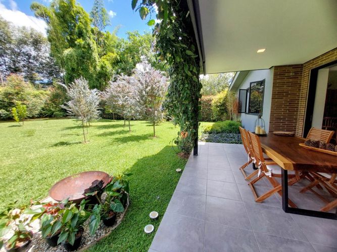Casa de 3 alcobas en venta en La Convencion, Rionegro, 330 m² · foto 3 de 24