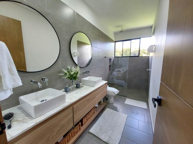 Casa de 3 alcobas en venta en La Convencion, Rionegro, 330 m² · foto 15 de 24