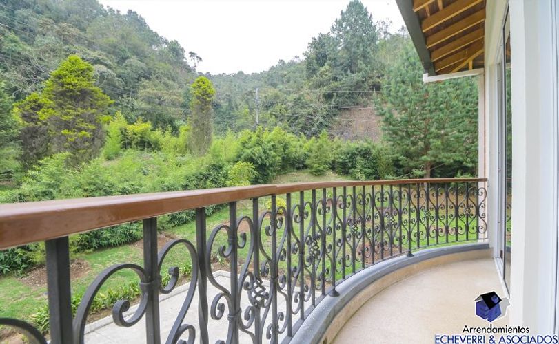 Casa de 6 alcobas en venta en Loma Del Escobero, El Retiro, 1400 m² · foto 4 de 15