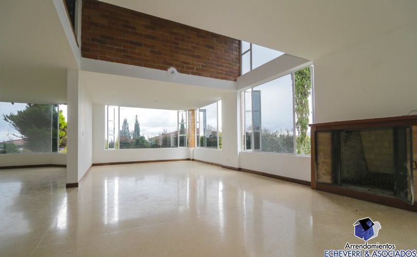 Casa de 6 alcobas en venta en Loma Del Escobero, El Retiro, 1400 m² · foto 12 de 15