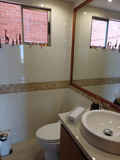 Apartamento de 3 alcobas en arriendo en El Tesoro, Medellín, 143 m² · foto 8 de 12