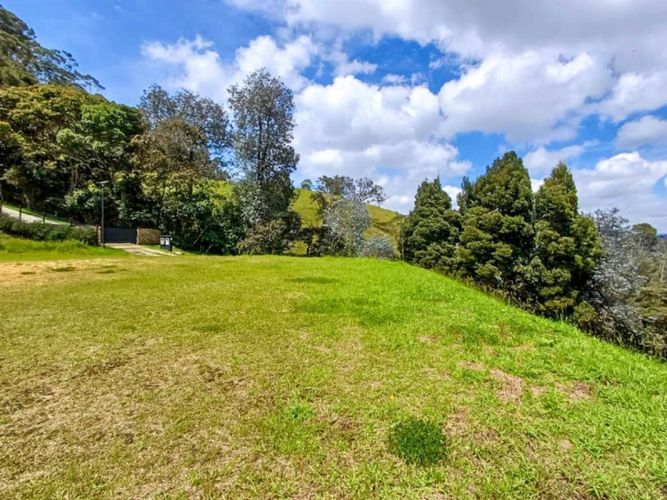 Lote en venta en Pontezuela, Rionegro, 4821 m² · foto 2 de 12