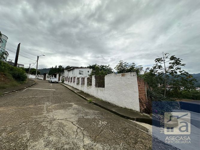 Casa de 5 alcobas en venta en Sotomayor, Bucaramanga, 350 m² · foto 3 de 20