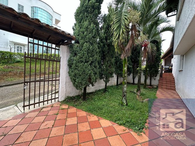 Casa de 5 alcobas en venta en Sotomayor, Bucaramanga, 350 m² · foto 5 de 20