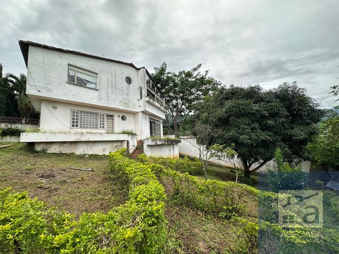 Casa de 5 alcobas en venta en Sotomayor, Bucaramanga, 350 m² · foto 19 de 20
