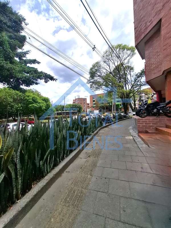 Apartaestudio en arriendo en Laureles, Medellín · foto 3 de 20