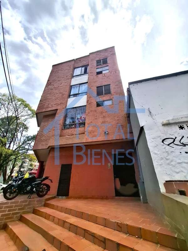 Apartaestudio en arriendo en Laureles, Medellín · foto 2 de 20