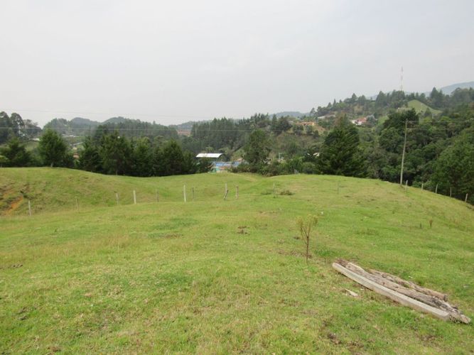 Lote en venta en Zona Centro, Envigado · foto 4 de 10