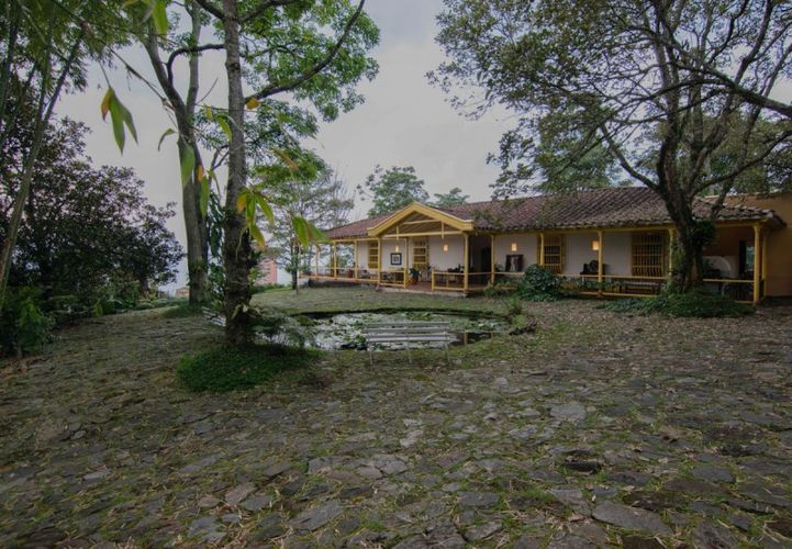 Casa de 5 alcobas en venta en El Poblado, Medellín, 600 m² · foto 3 de 24