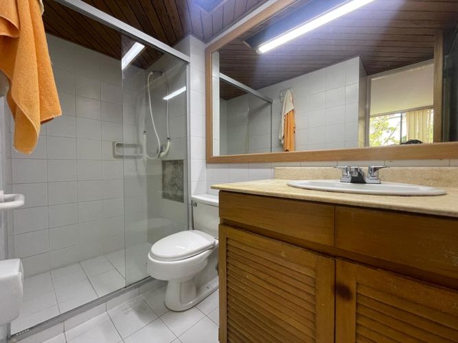 Apartamento de 3 alcobas en venta en Lalinde, Medellín, 191 m² · foto 7 de 16