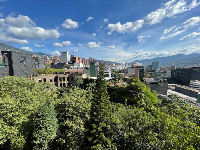 Apartamento de 3 alcobas en venta en Lalinde, Medellín, 191 m² · foto 10 de 16