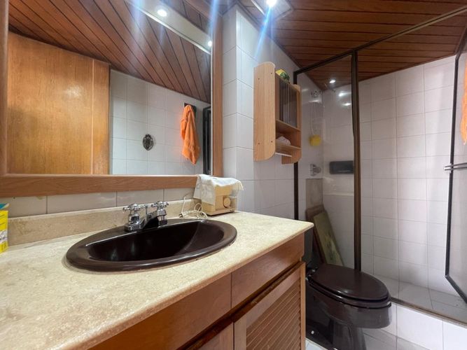 Apartamento de 3 alcobas en venta en Lalinde, Medellín, 191 m² · foto 13 de 16