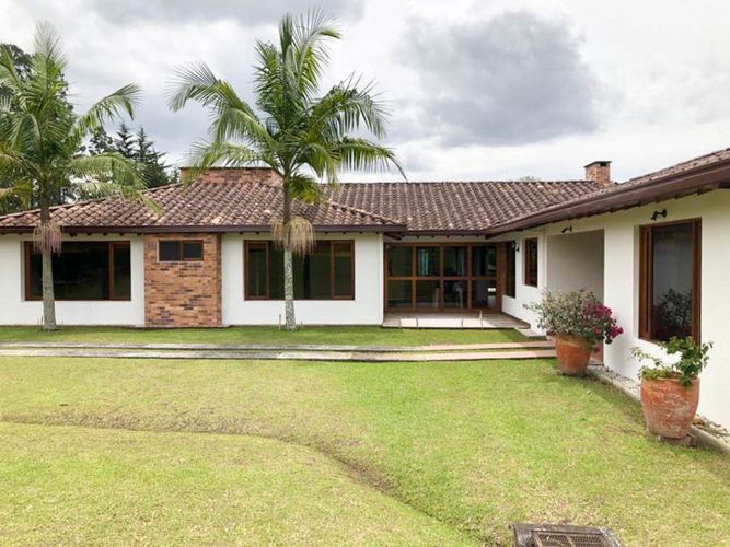 Finca en venta en Llano Grande, Rionegro, 350 m² · foto 2 de 17