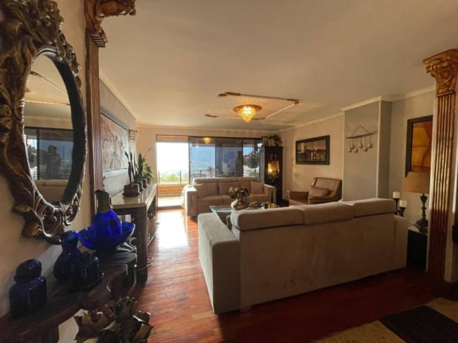Apartamento de 3 alcobas en venta en Los Naranjos, Medellín, 226 m² · foto 15 de 16