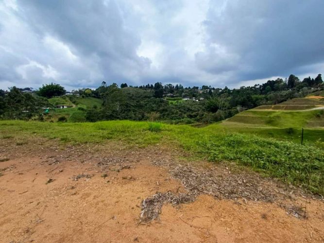 Lote en venta en El Carmin, Rionegro, 2832 m² · foto 4 de 15