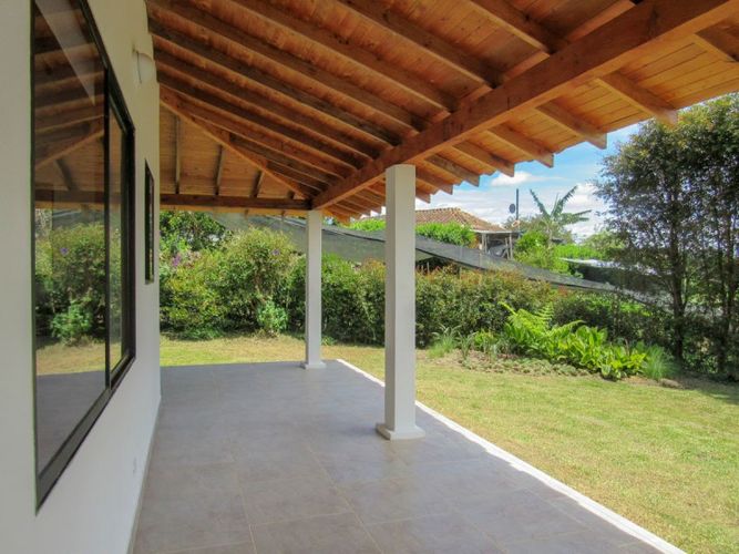 Finca en venta en El Carmen De Viboral, El Carmen de Viboral, 130 m² · foto 2 de 9