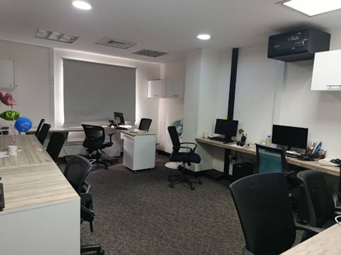 Oficina en arriendo en Lorena, Medellín, 338 m² · foto 3 de 24