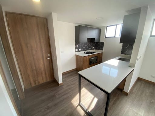 Apartamento de 2 alcobas en arriendo en Zona Industrial No. 1, Envigado, 75 m² · foto 2 de 17
