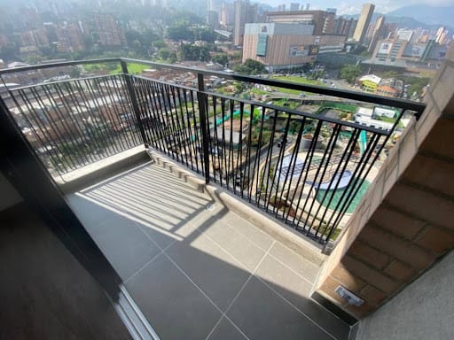 Apartamento de 2 alcobas en arriendo en Zona Industrial No. 1, Envigado, 75 m² · foto 4 de 17