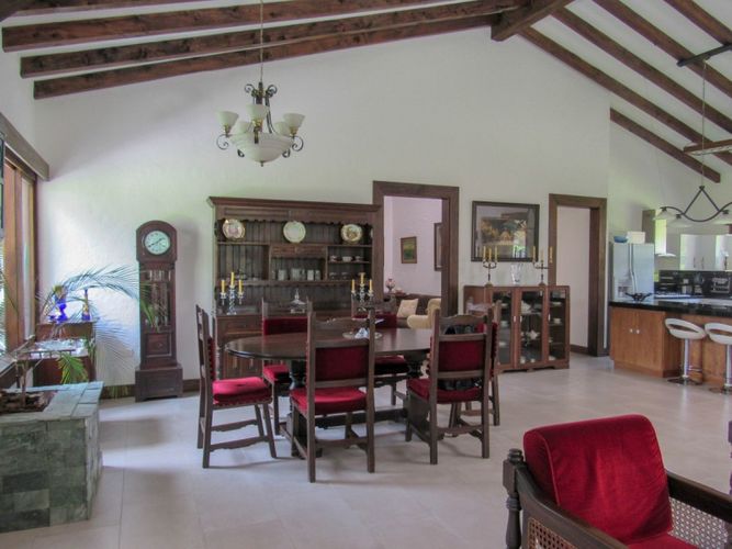 Casa de 4 alcobas en venta en La Ceja, 350 m² · foto 4 de 18