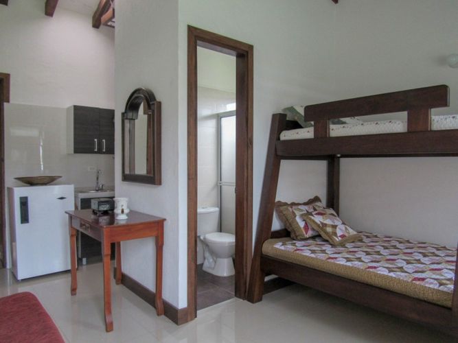 Casa de 4 alcobas en venta en La Ceja, 350 m² · foto 17 de 18
