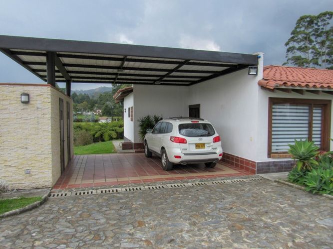 Casa de 4 alcobas en venta en La Ceja, 350 m² · foto 18 de 18